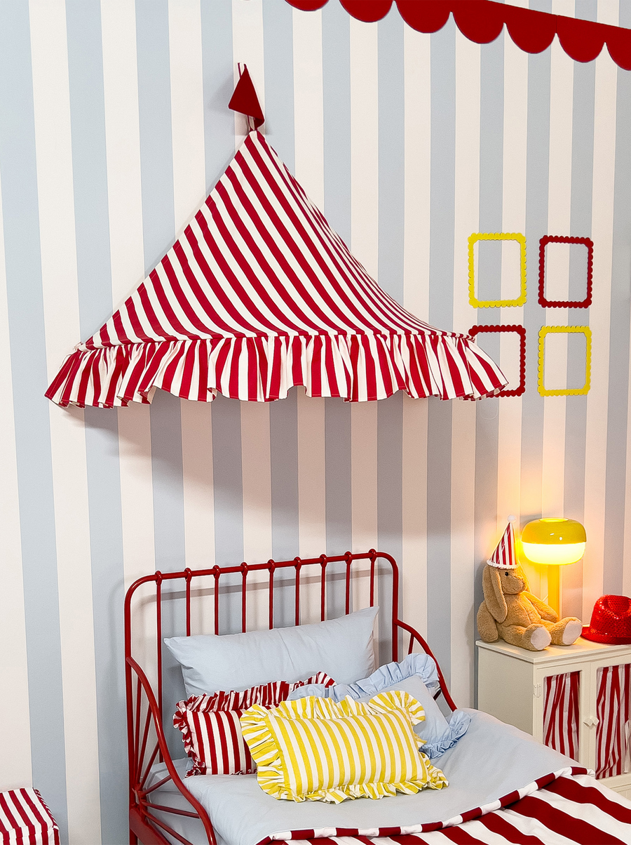 Half Moon Canopy Frill-Circus