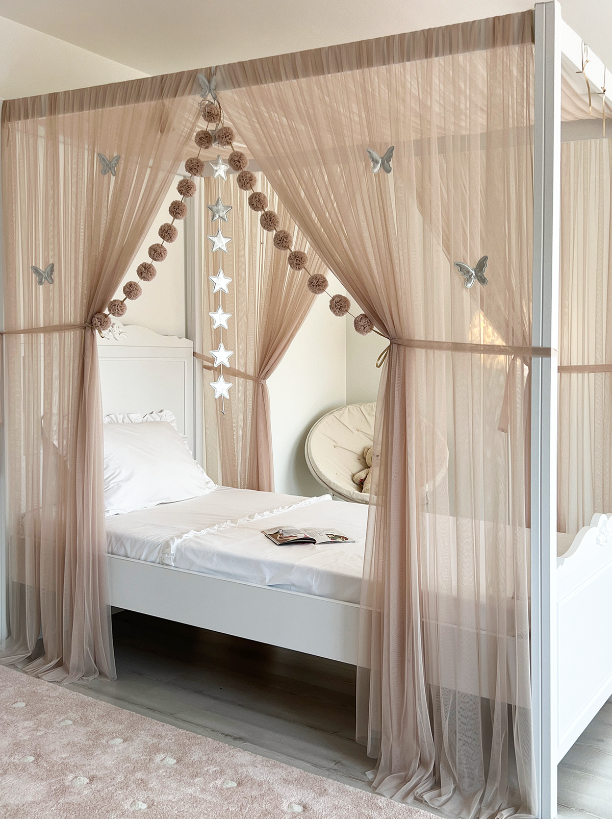 Poster Bed Basic-Pinkish Stone