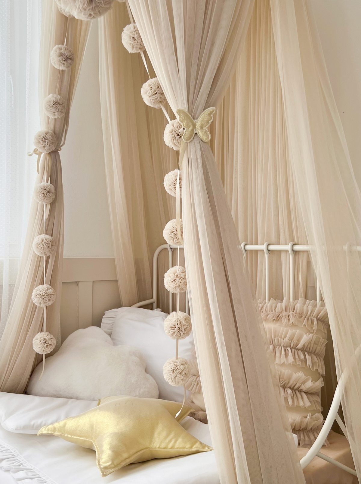 Tulle Canopy-Beige