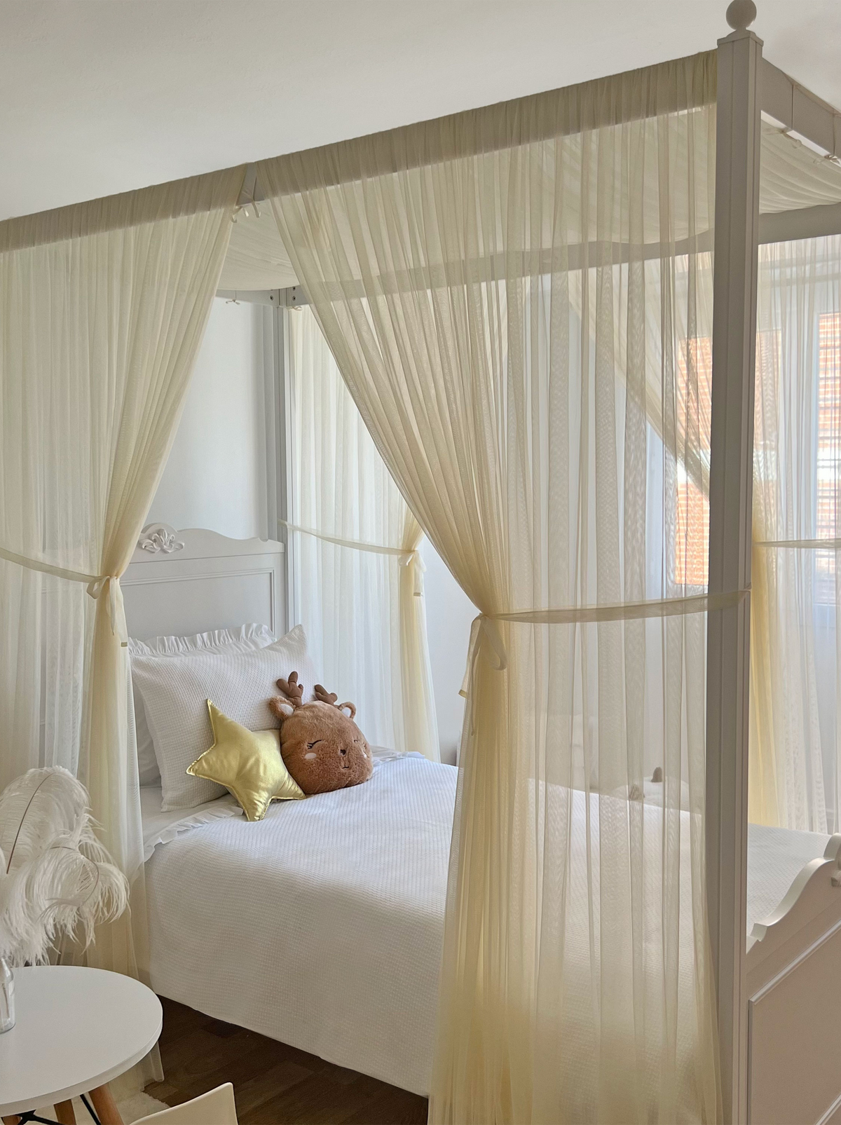 Poster Bed Basic-Cream