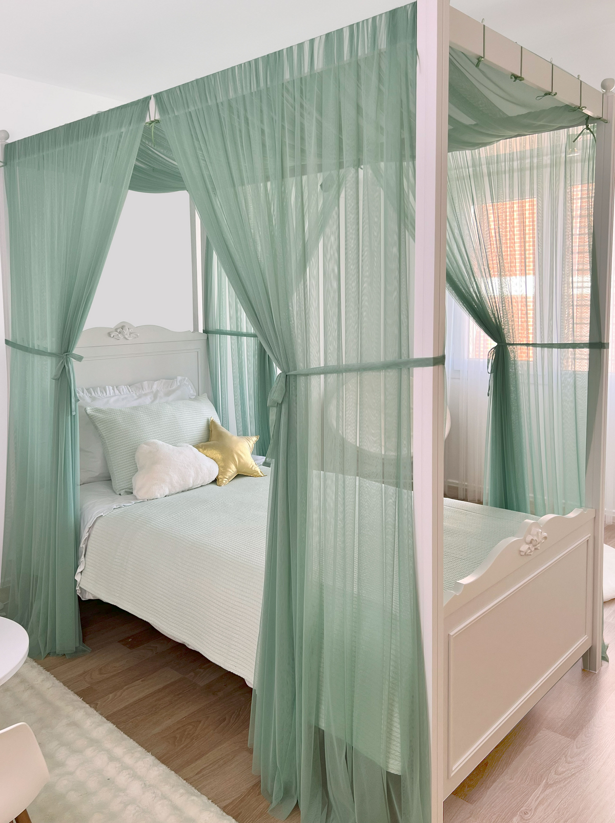 Poster Bed Basic-Sage Green