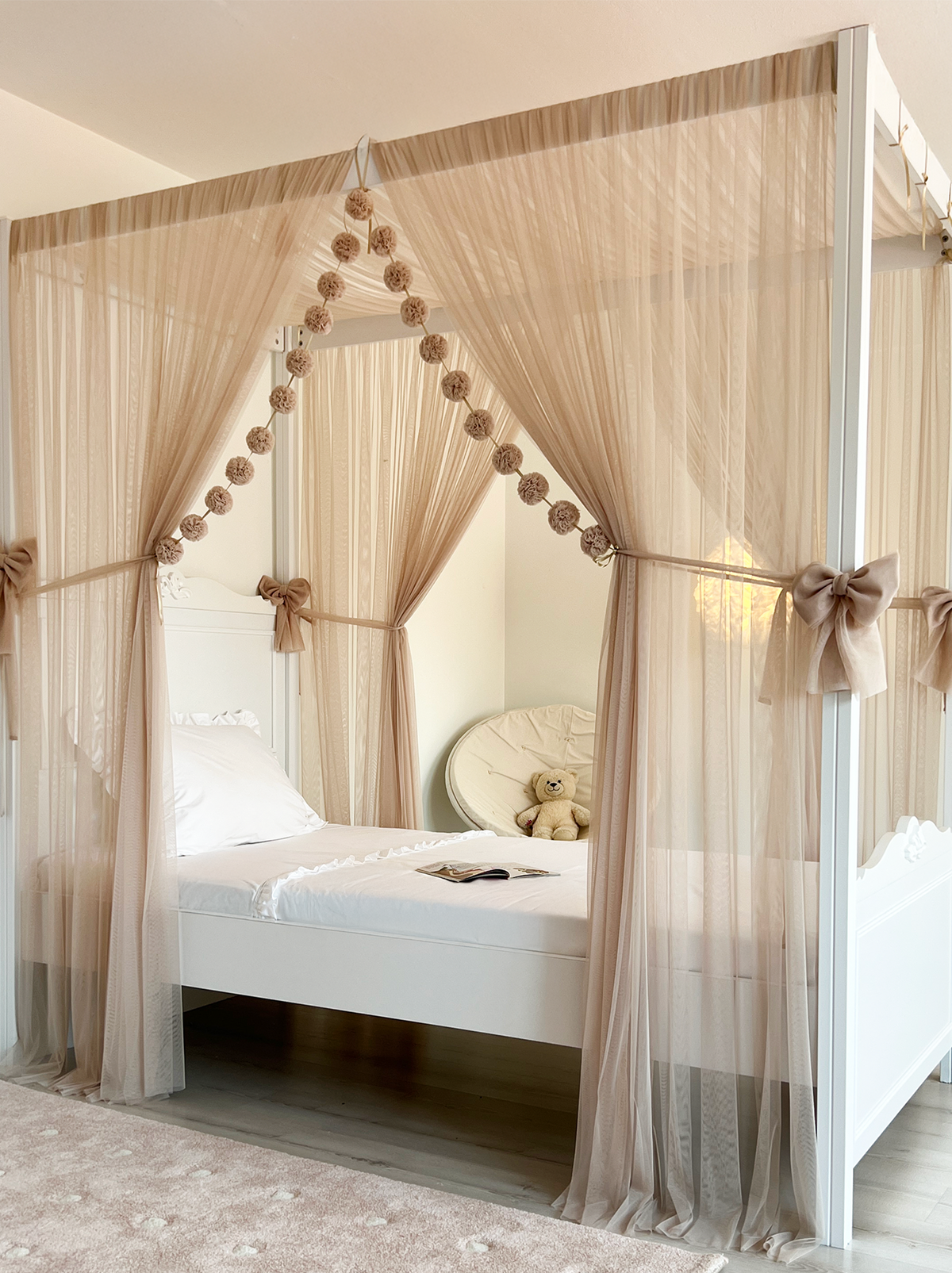 Poster Bed Basic-Pinkish Stone