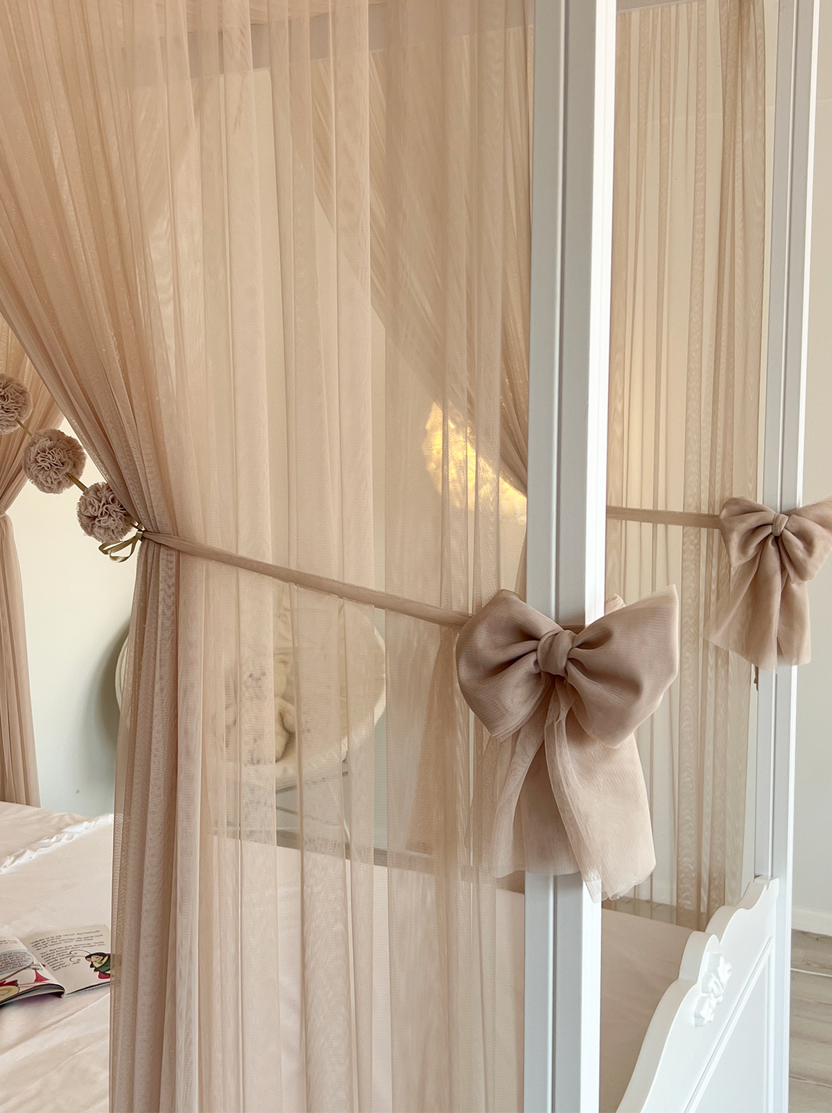 Poster Bed Basic-Pinkish Stone