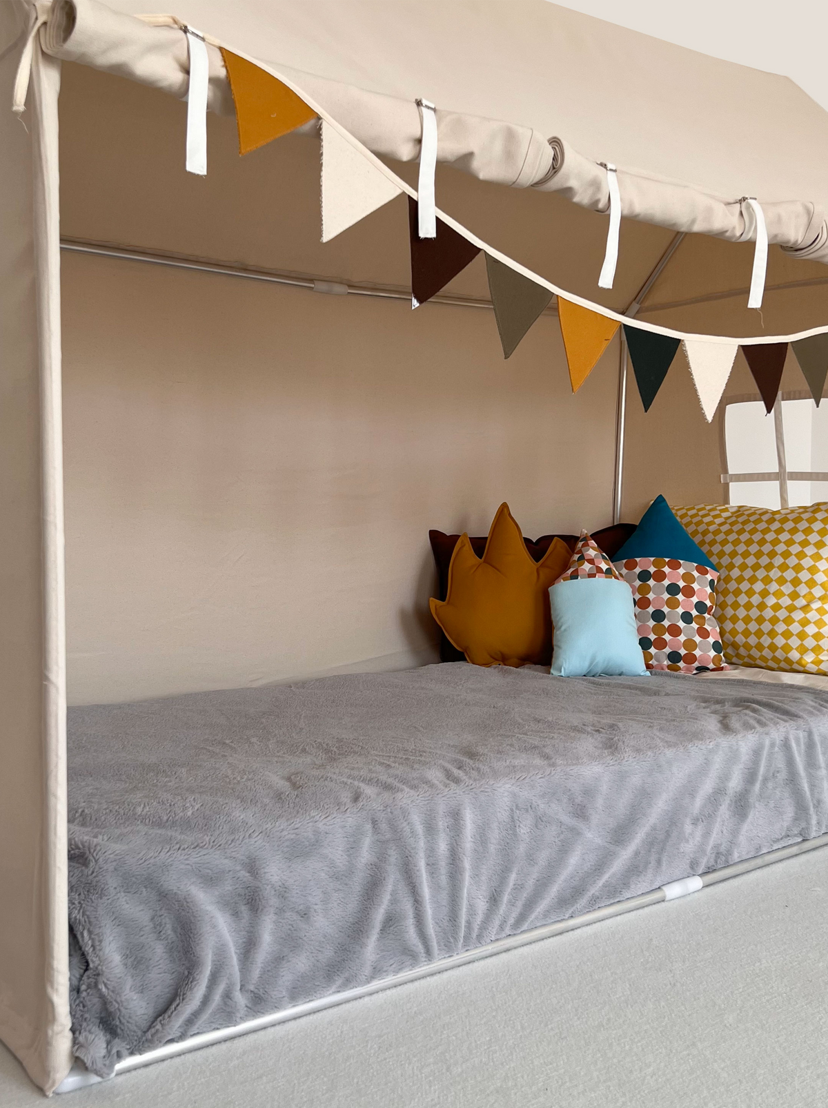 Playhouse-Twin Size Natural With Curtains