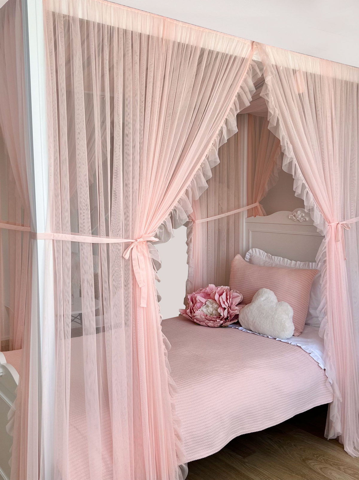 Poster Bed Deluxe with Frill-Baby Pink