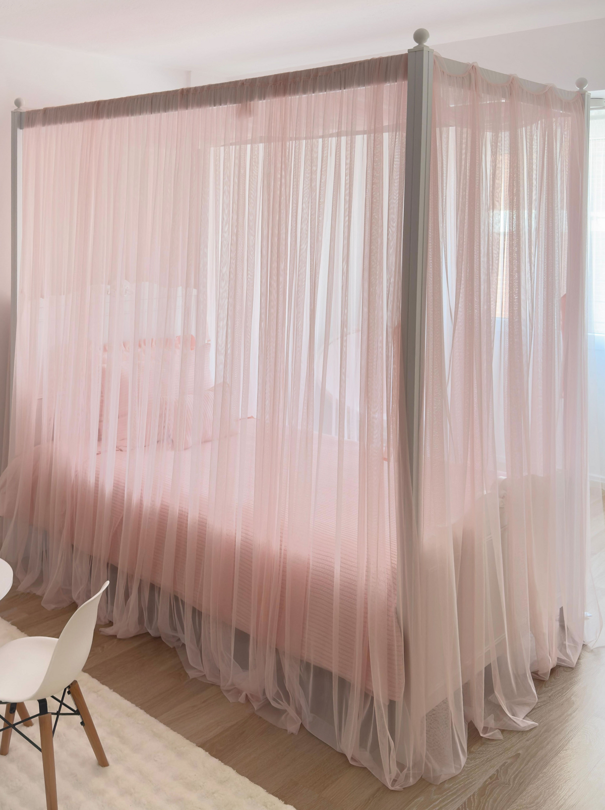 Poster Bed Deluxe-Baby Pink