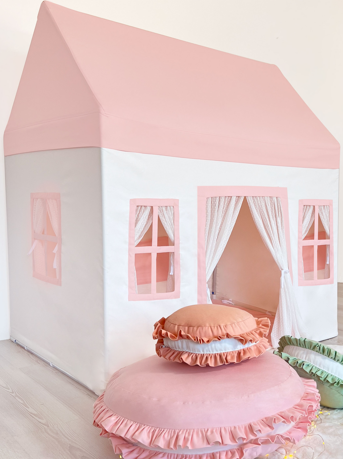 Playhouse-Macaron Roseberry