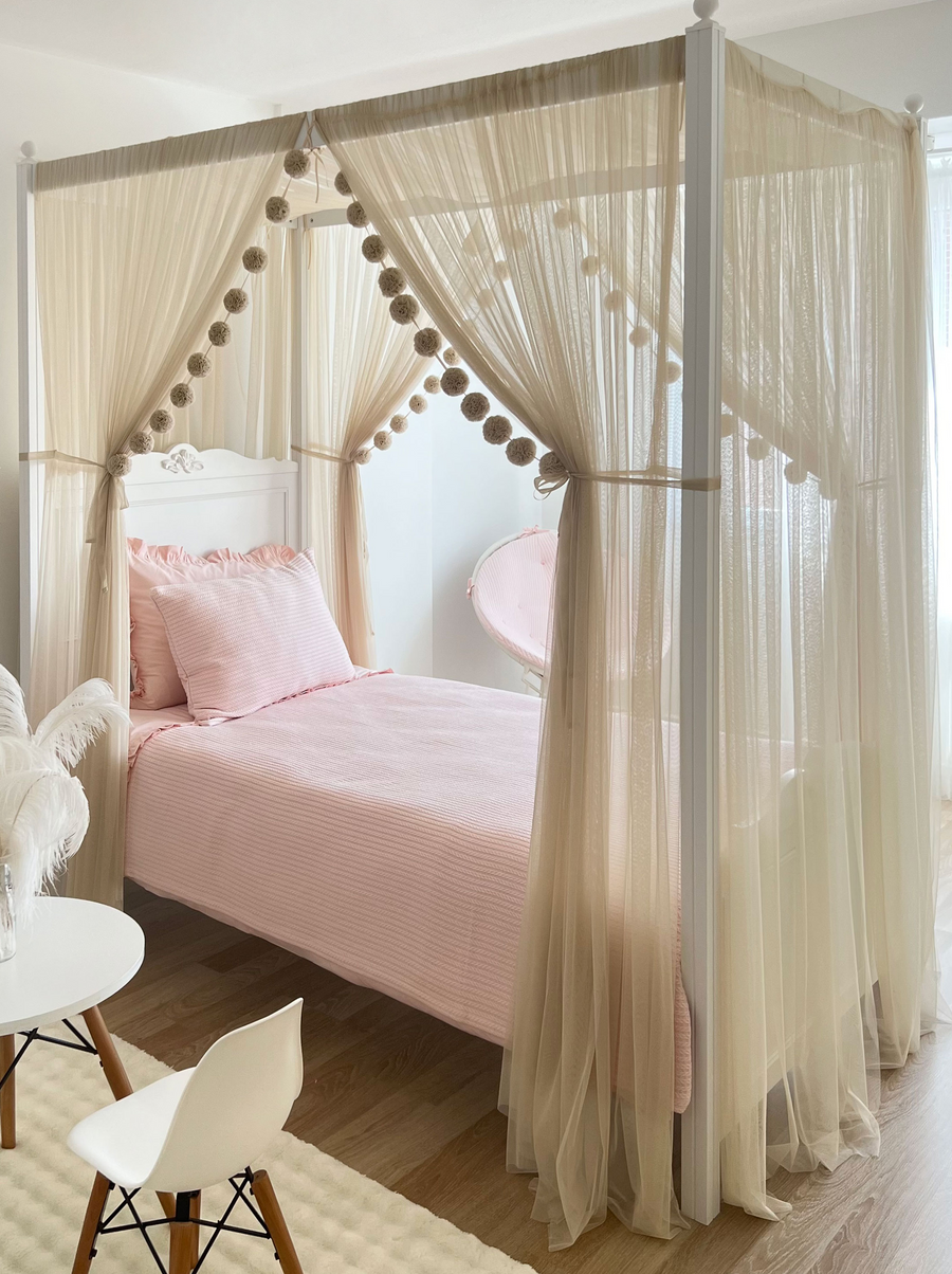 Poster Bed Deluxe-Beige