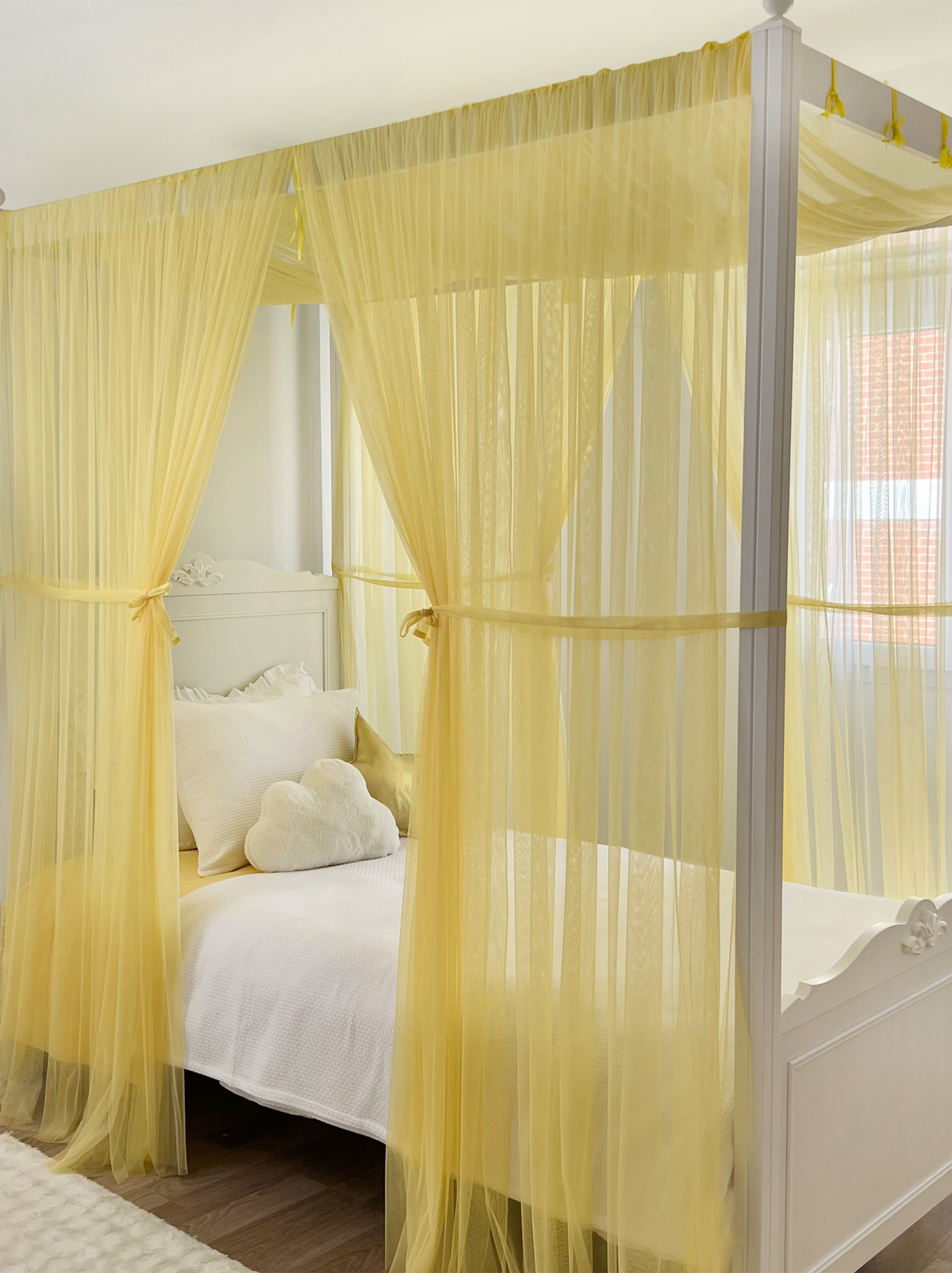 Poster Bed Basic-Yellow