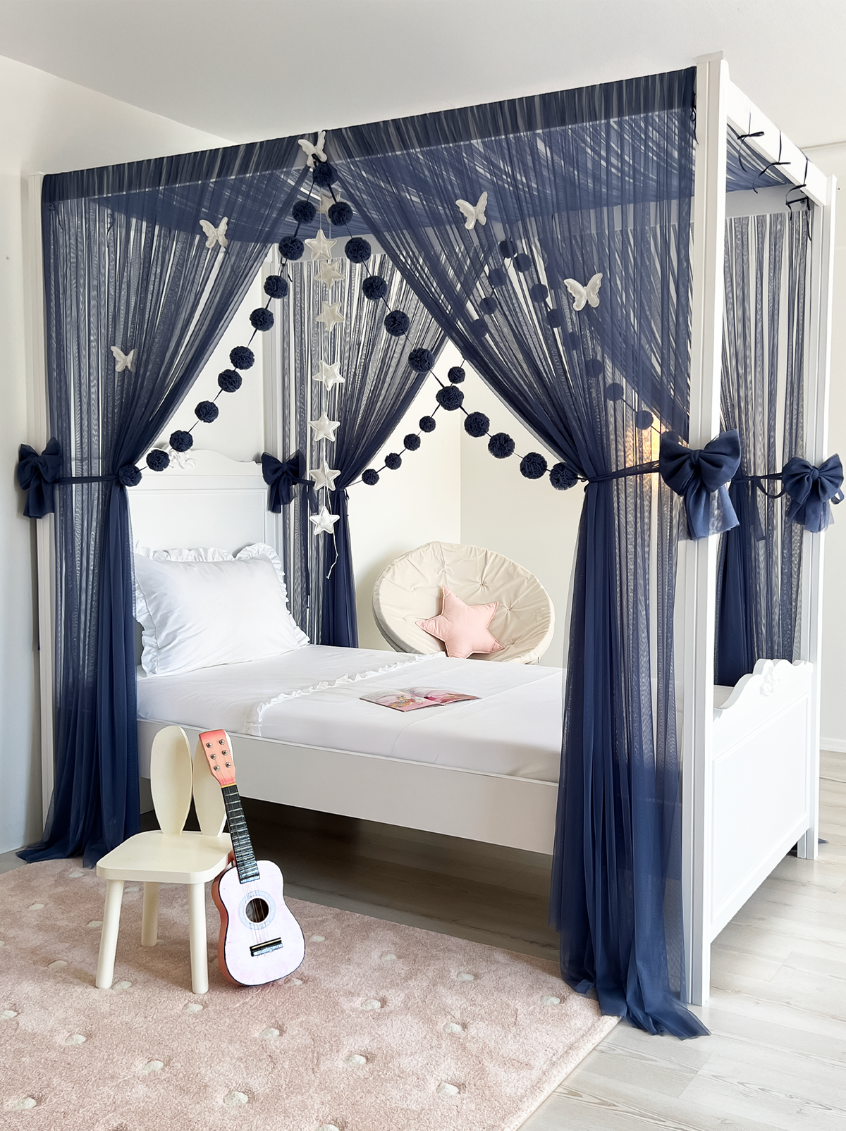 Poster Bed Basic- Glaucous Blue