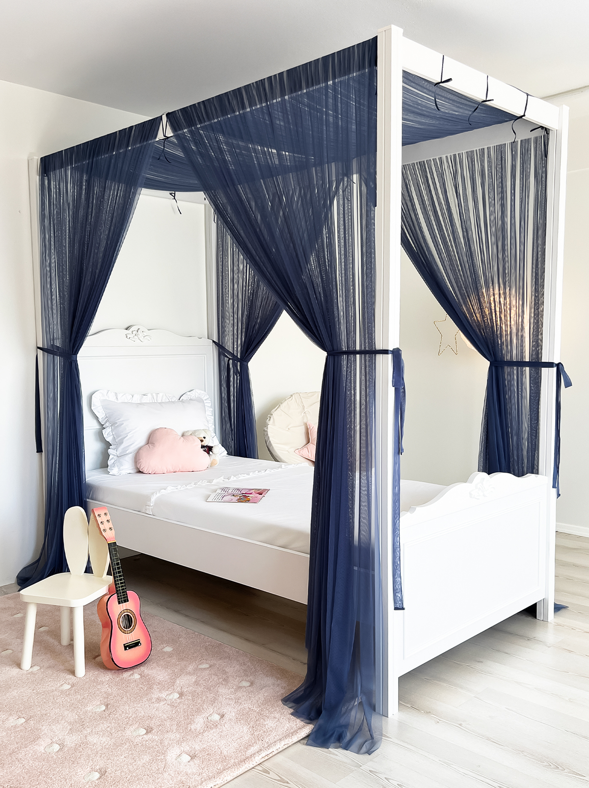 Poster Bed Basic- Glaucous Blue