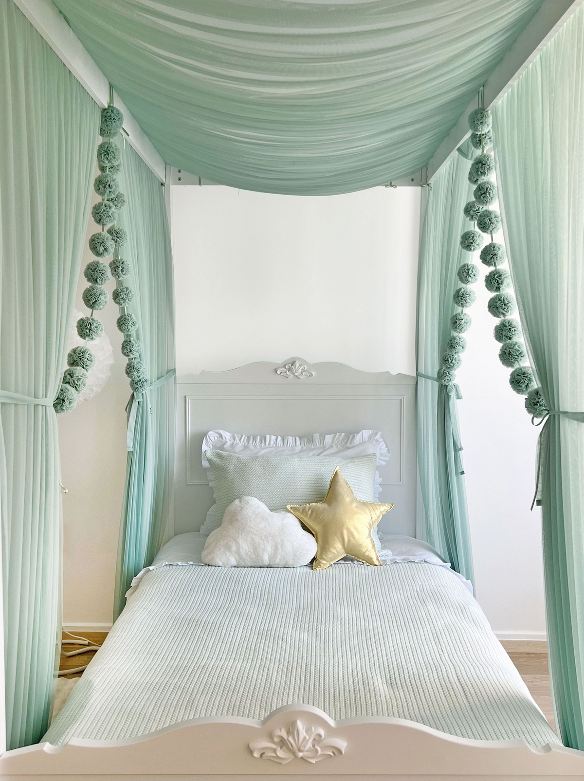 Poster Bed Basic-Sage Green
