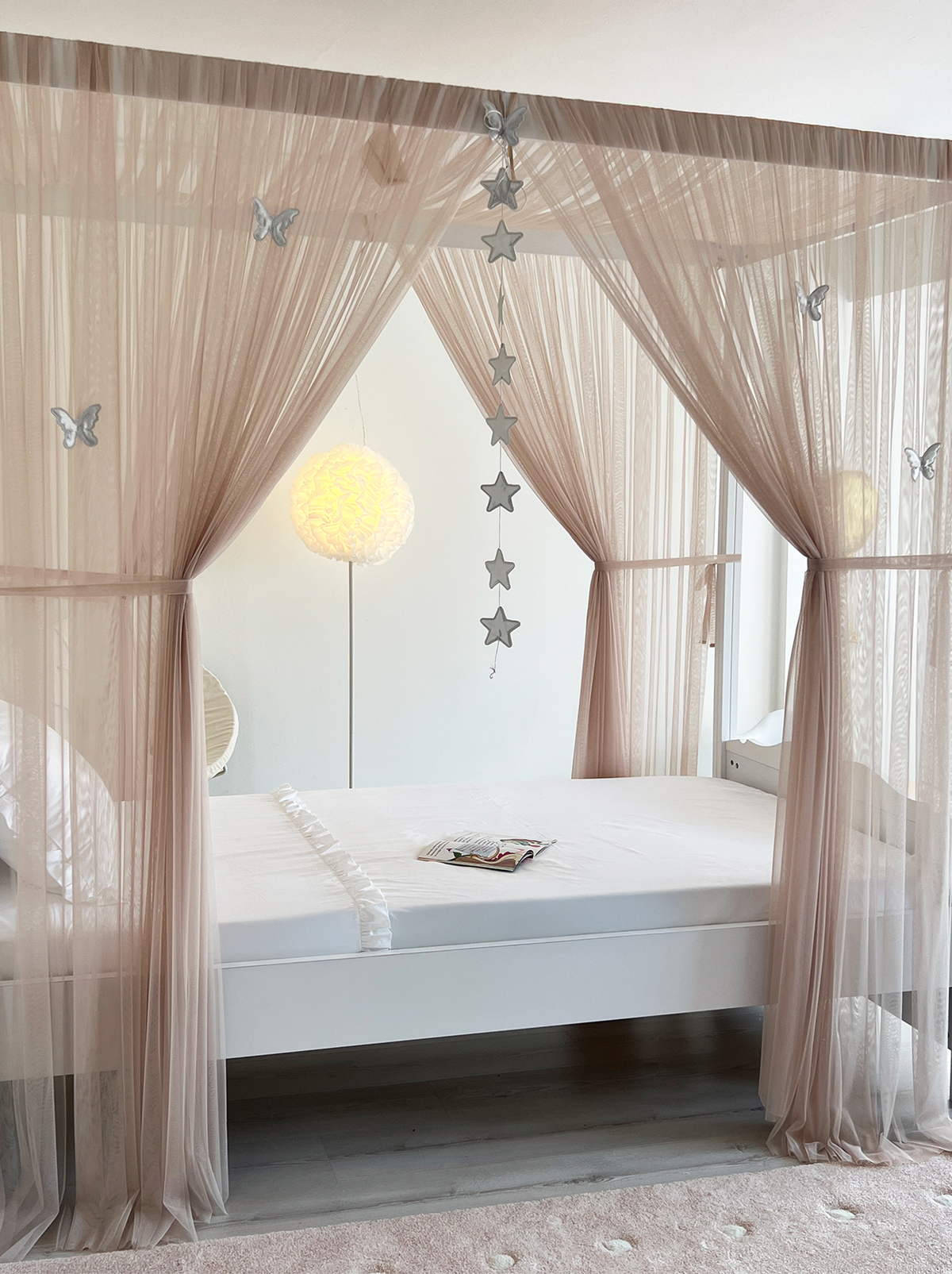Poster Bed Basic-Pinkish Stone