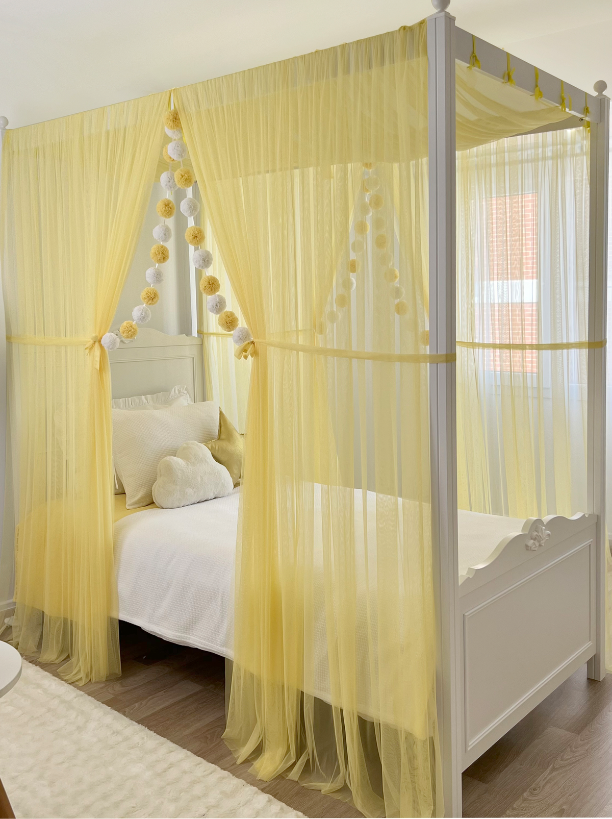 Poster Bed Basic-Yellow