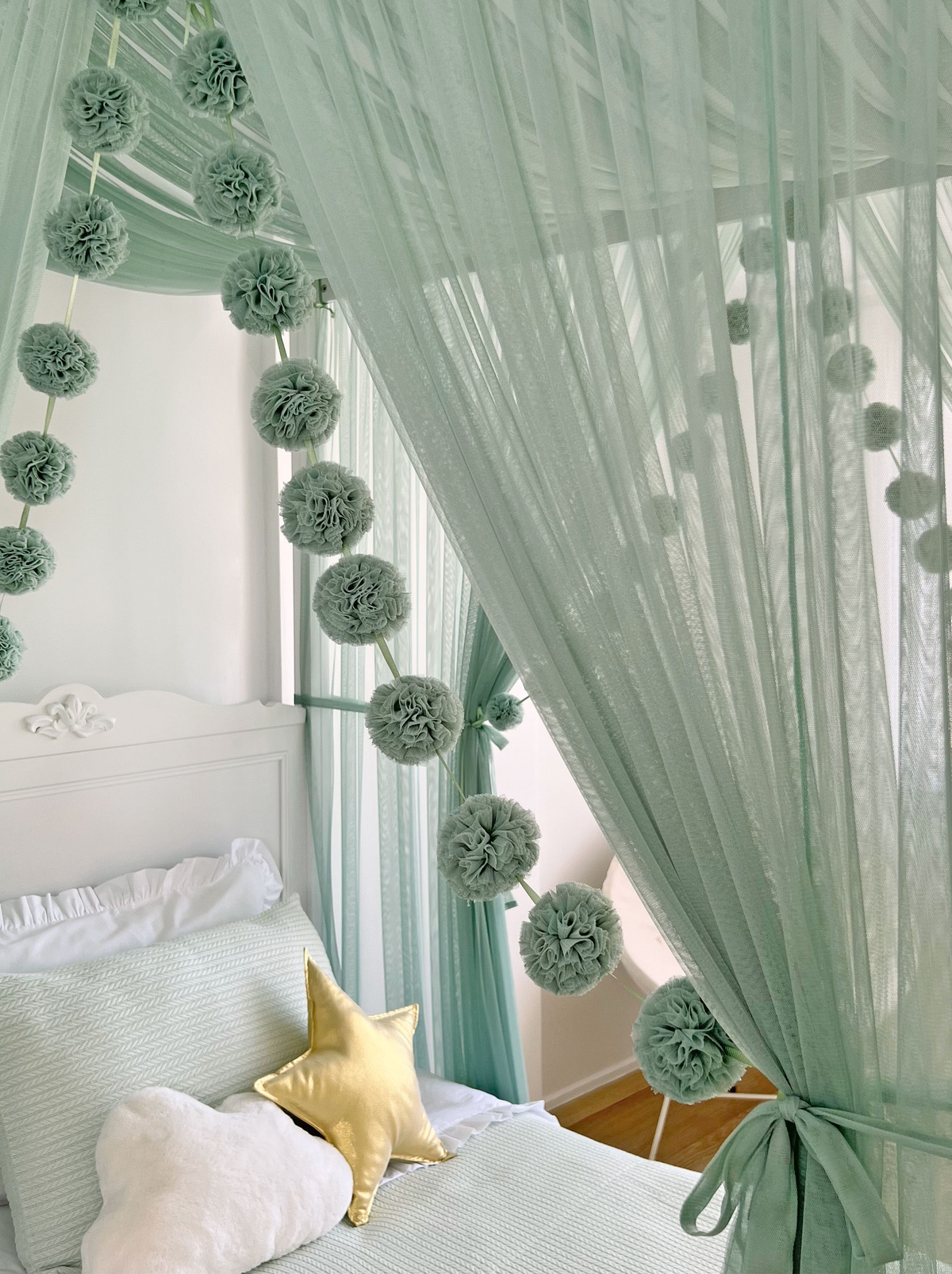 Poster Bed Basic-Sage Green