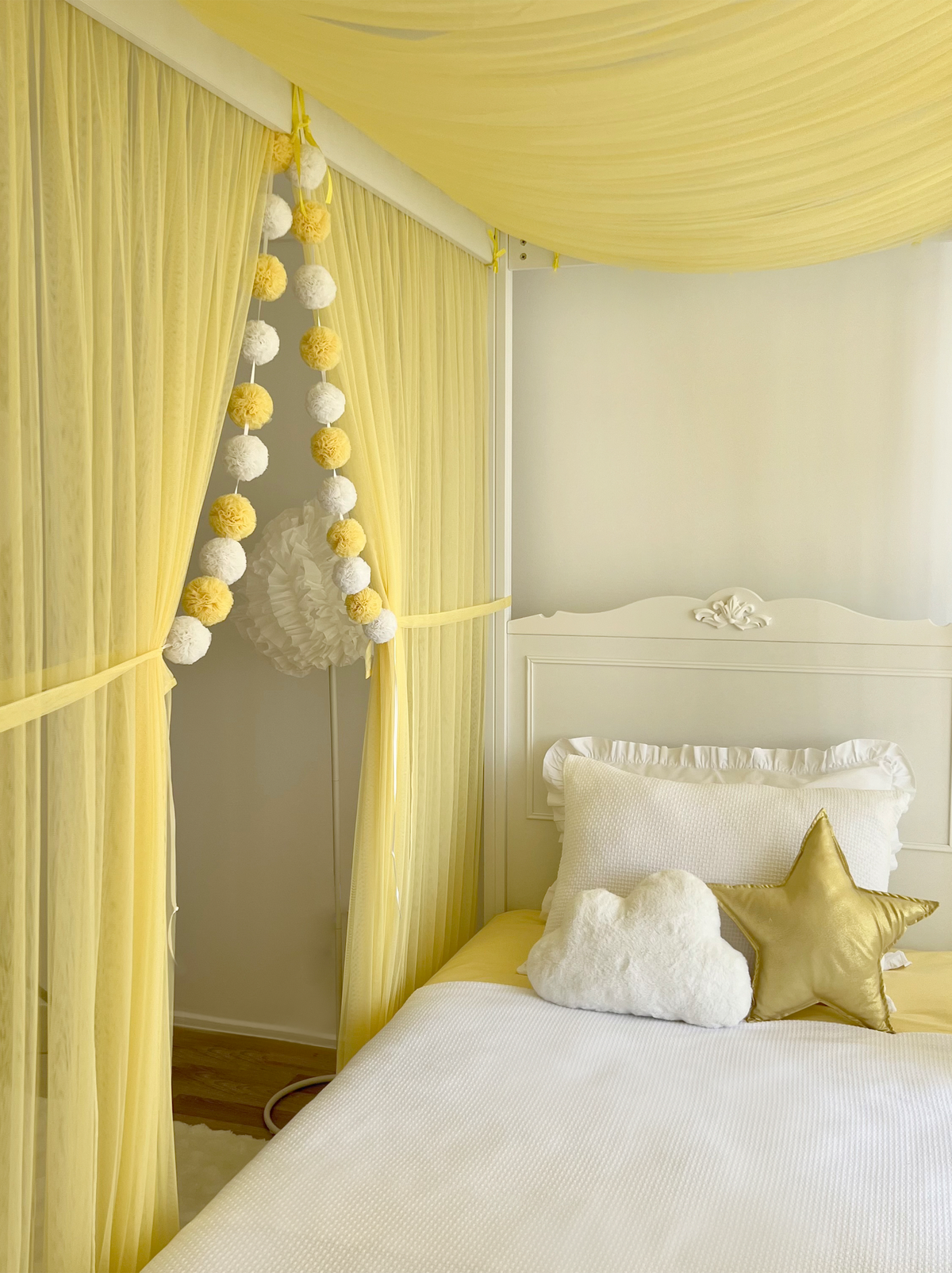 Poster Bed Basic-Yellow