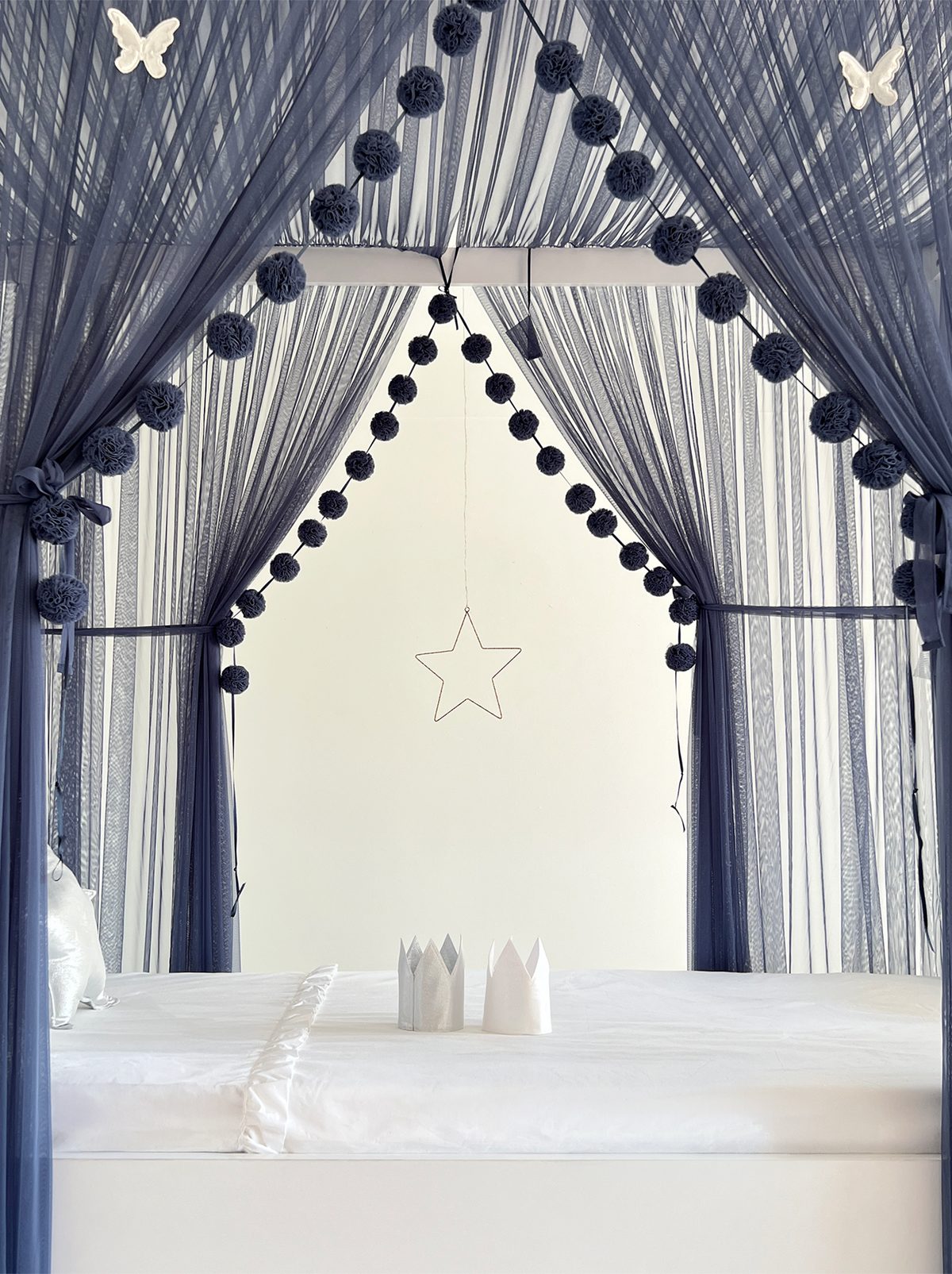 Poster Bed Deluxe-Glaucous Blue
