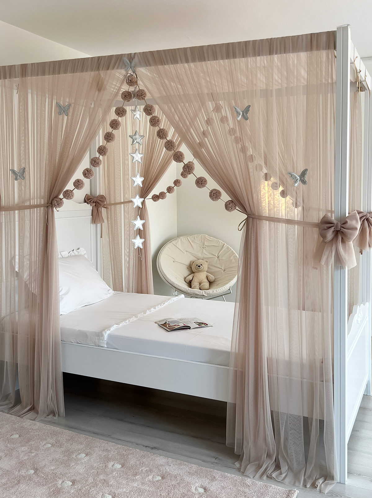 Poster Bed Basic-Pinkish Stone