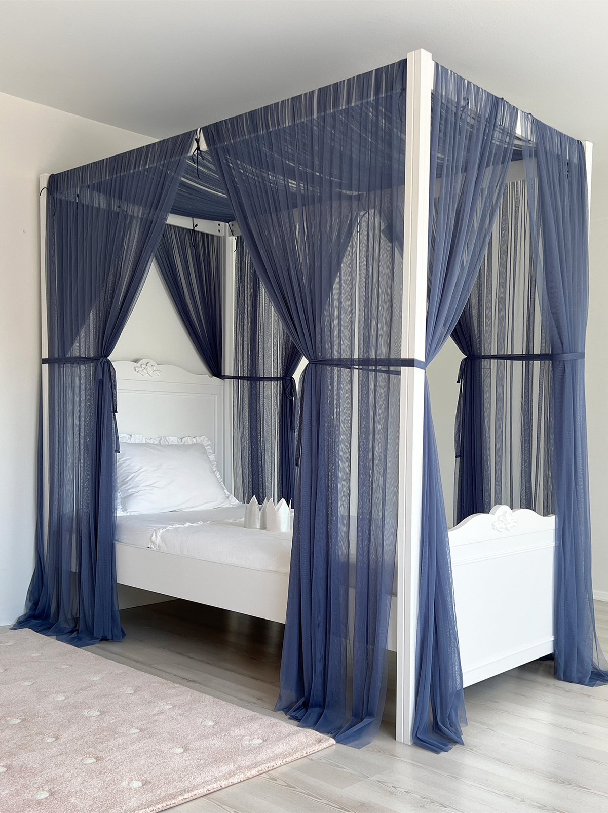 Poster Bed Deluxe-Glaucous Blue