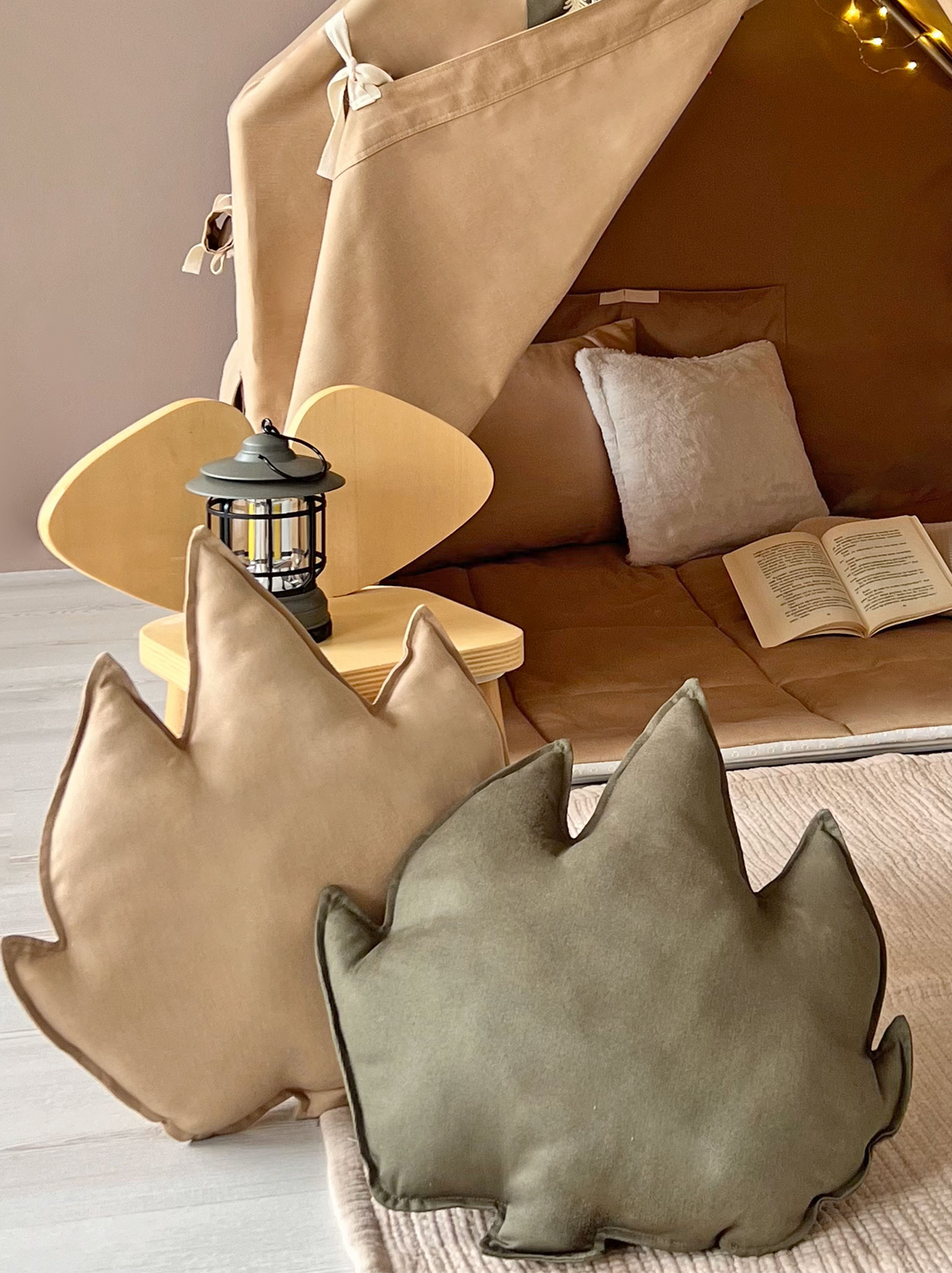 Green Leaf Pillow