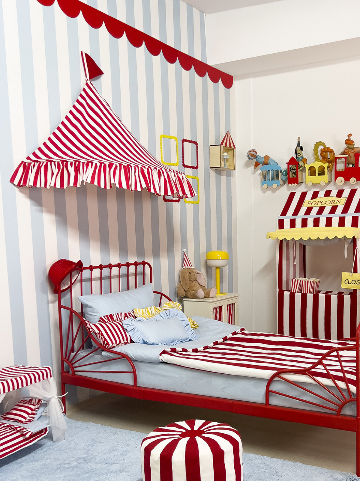 Half Moon Canopy Frill-Circus