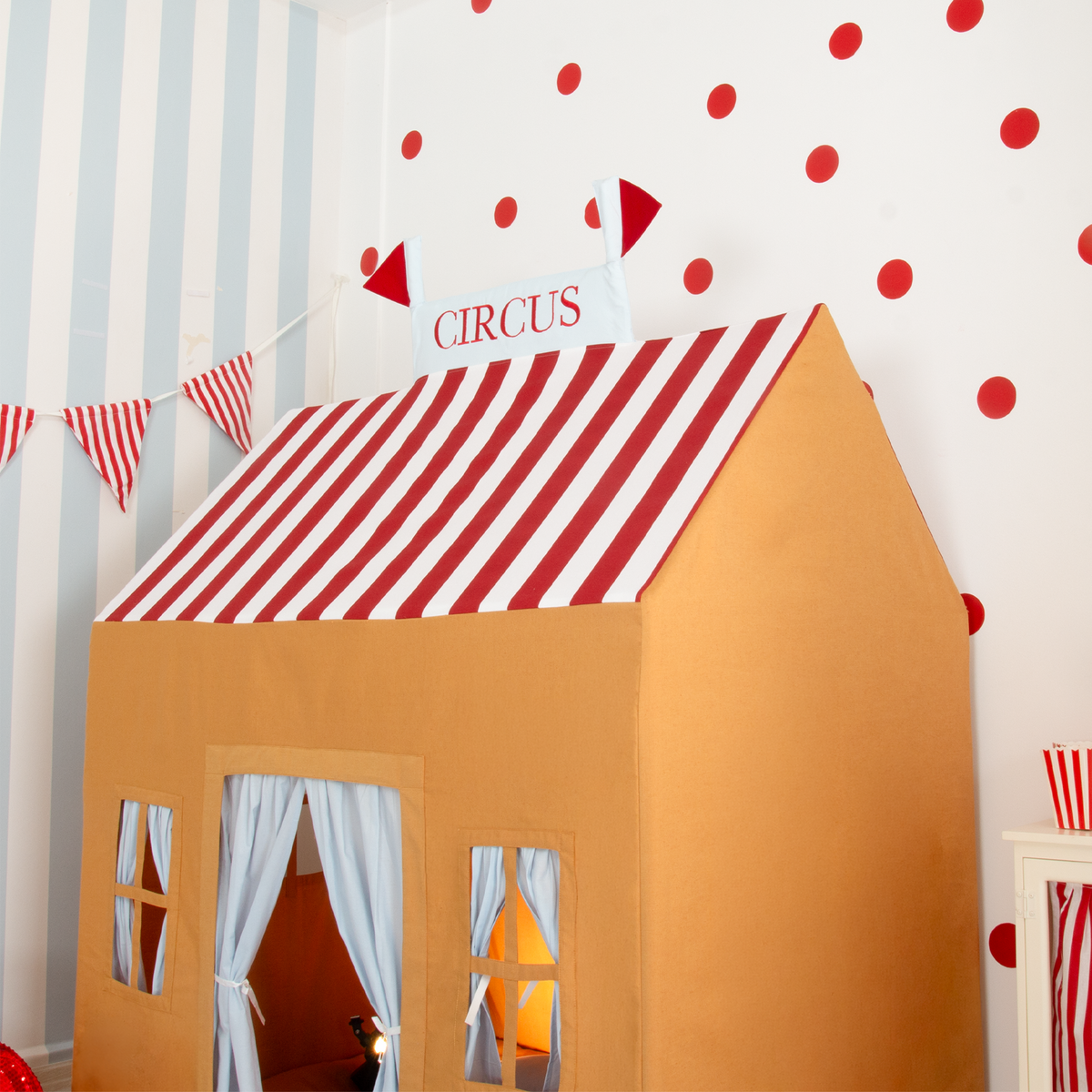 Playhouse-Circus