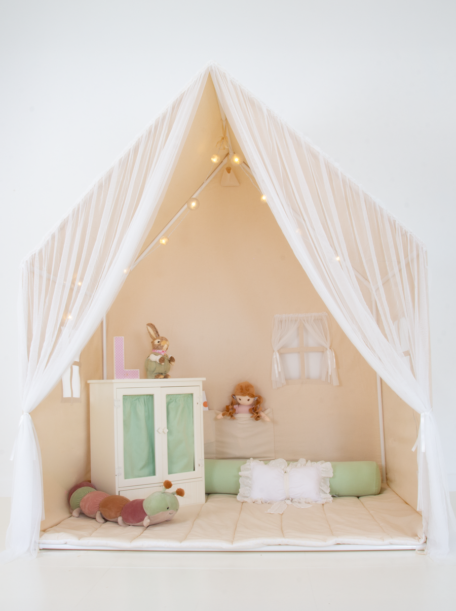 Playhouse Montessori With Curtains-Natural
