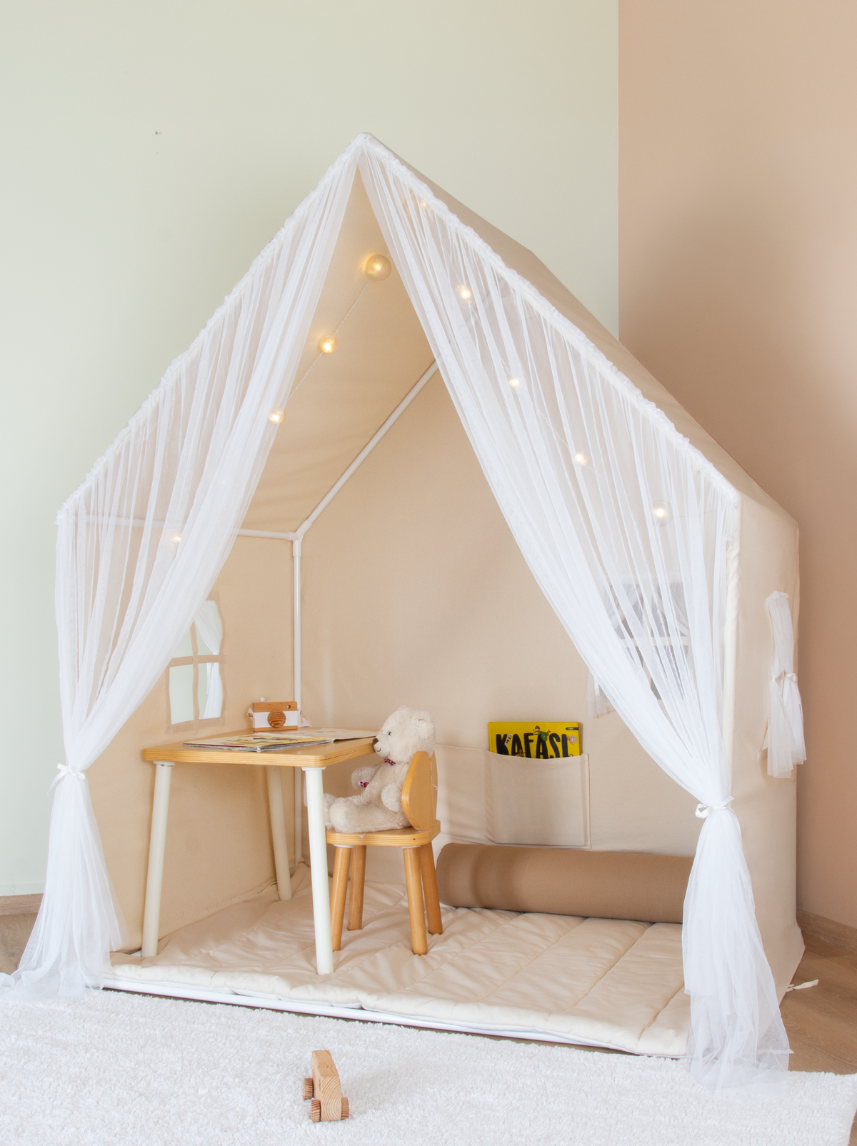 Playhouse Montessori With Curtains-Natural