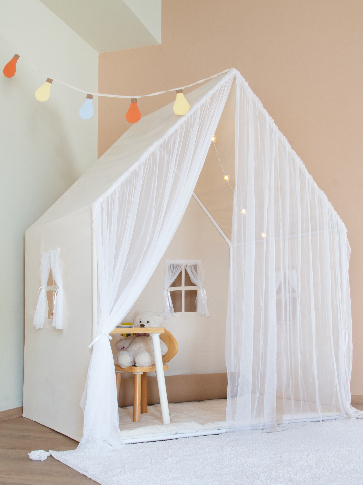 Playhouse Montessori With Curtains-Natural