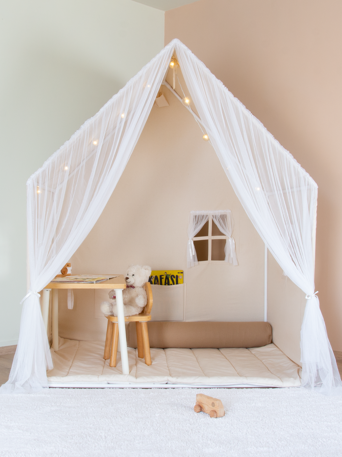 Playhouse Montessori With Curtains-Natural