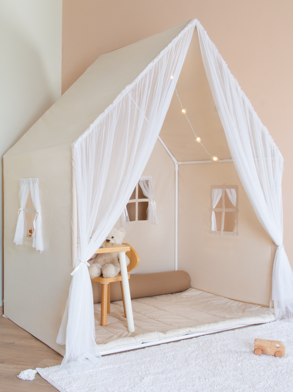 Playhouse Montessori With Curtains-Natural
