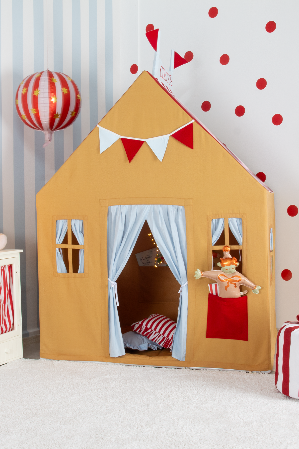 Playhouse-Circus