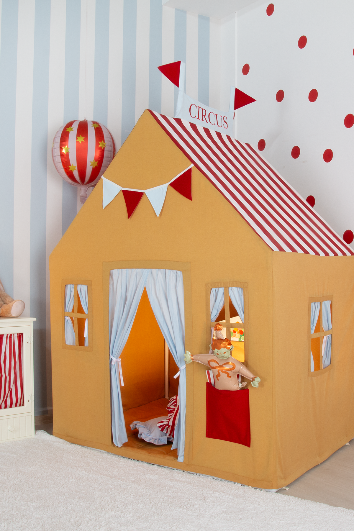 Playhouse-Circus