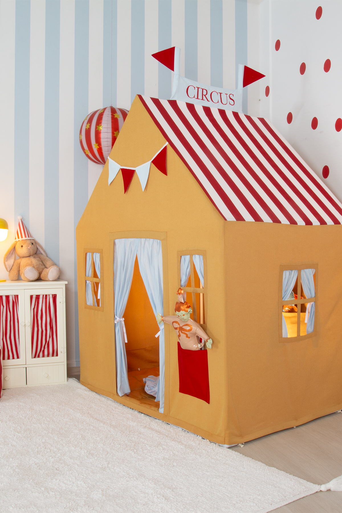 Playhouse-Circus