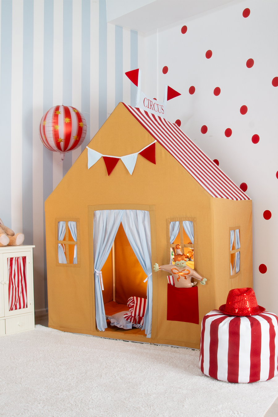Playhouse-Circus
