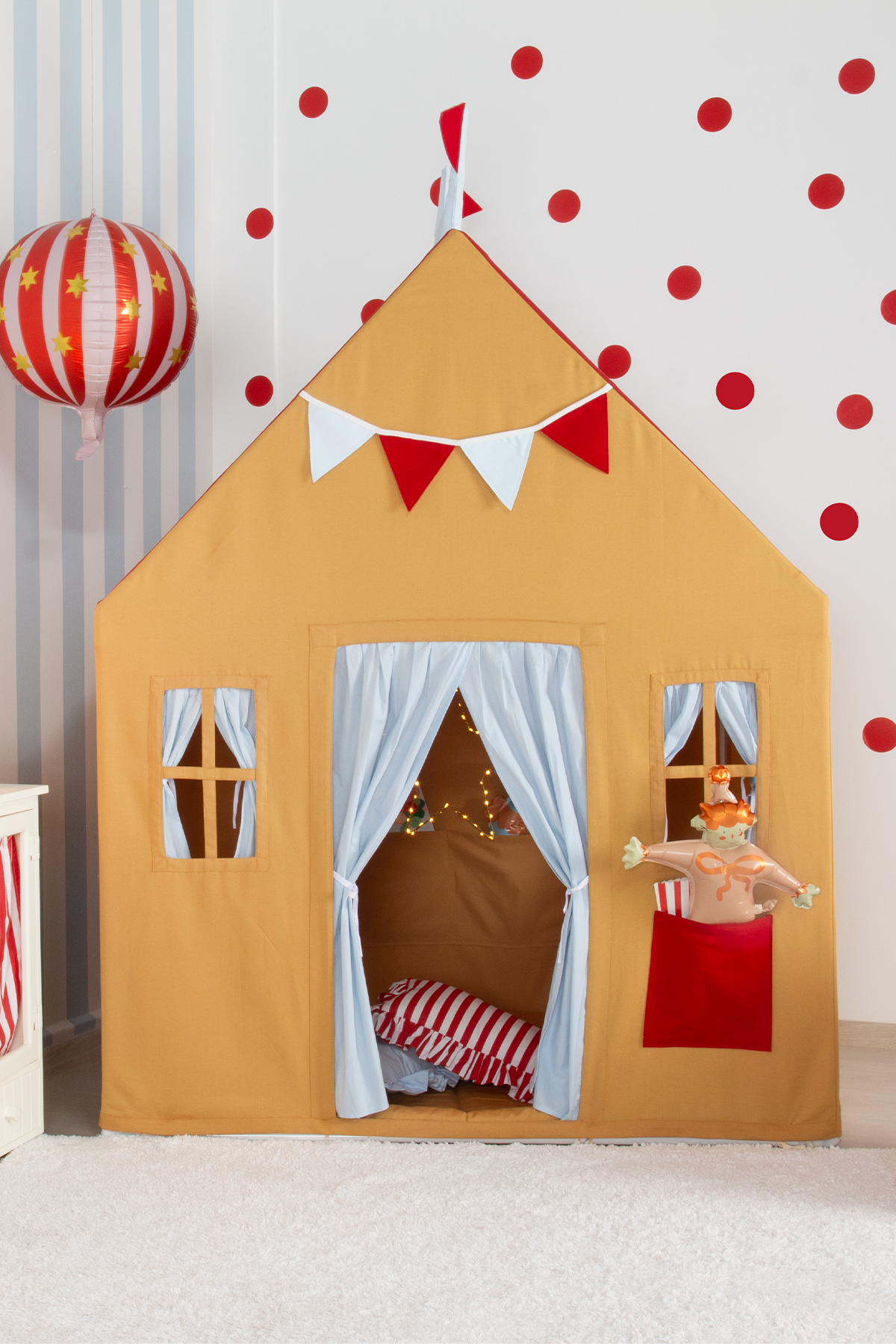 Playhouse-Circus