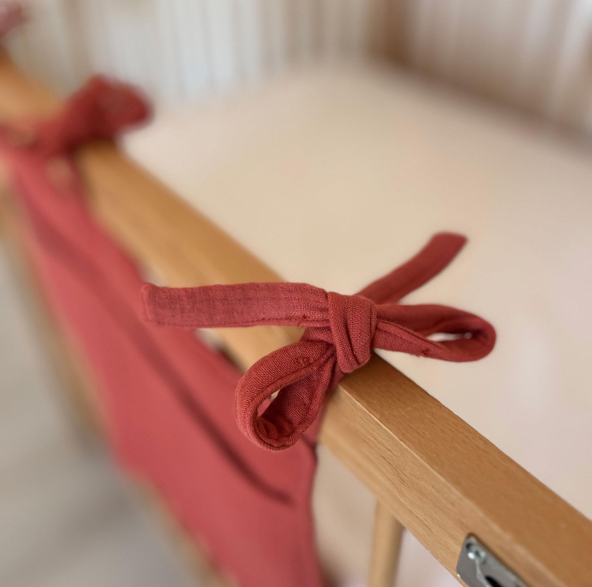 Crib Organizer-Cinnamon