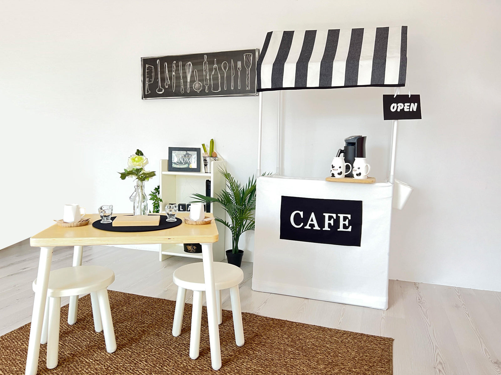 Cafe Stand