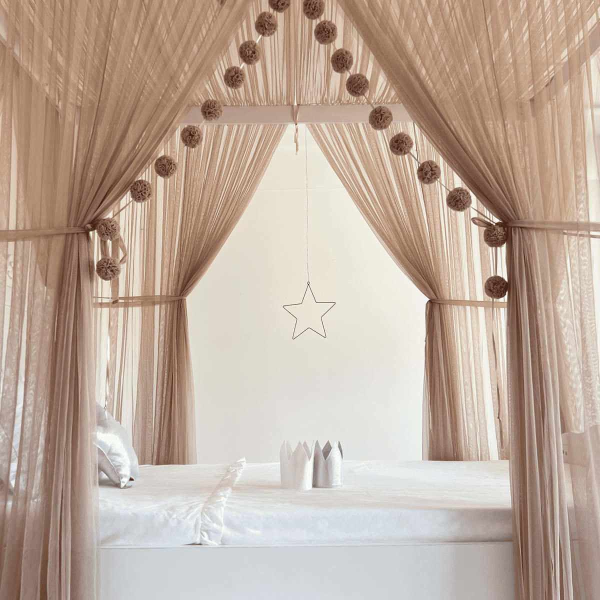 Poster Bed Deluxe-Mink