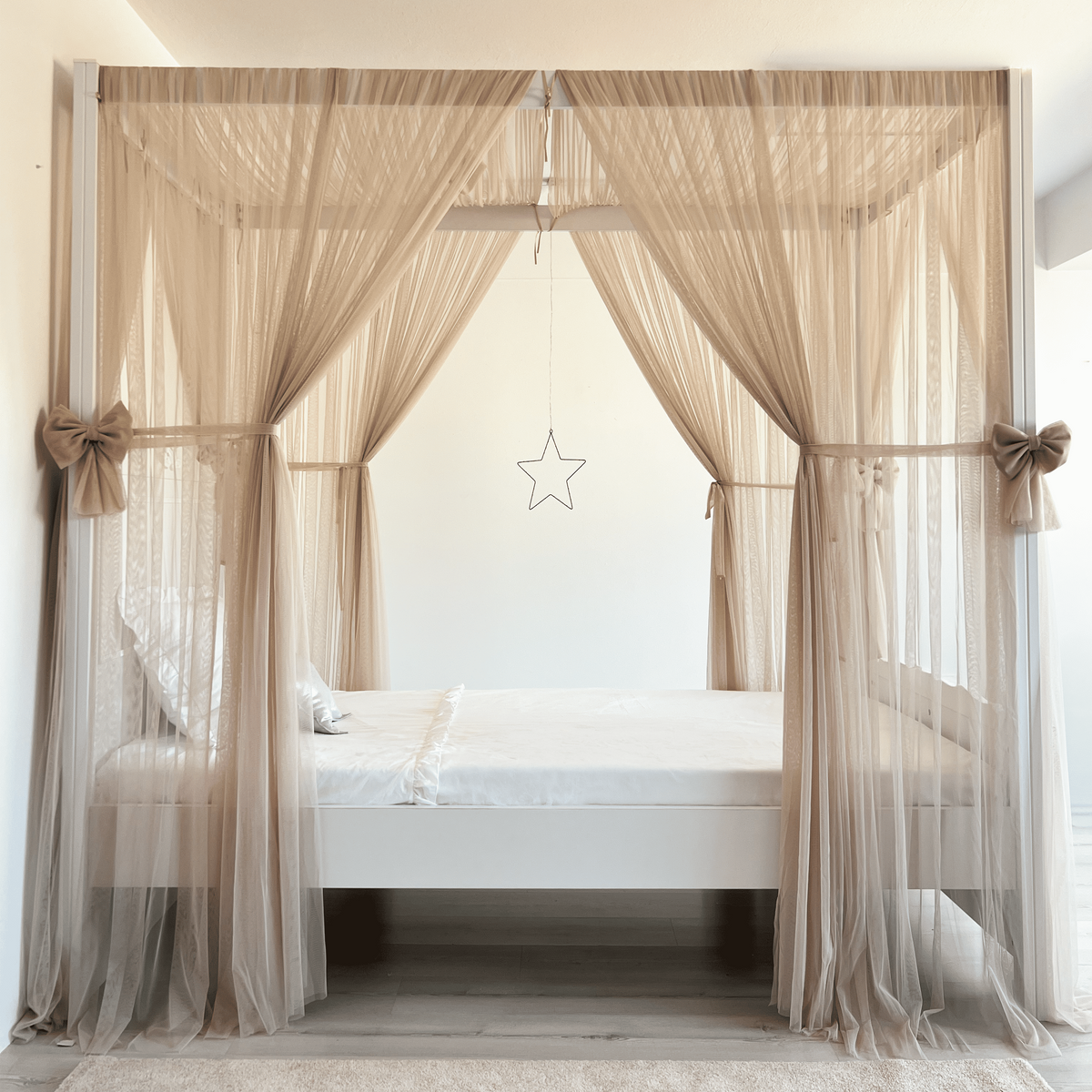 Poster Bed Deluxe-Pinkish Stone