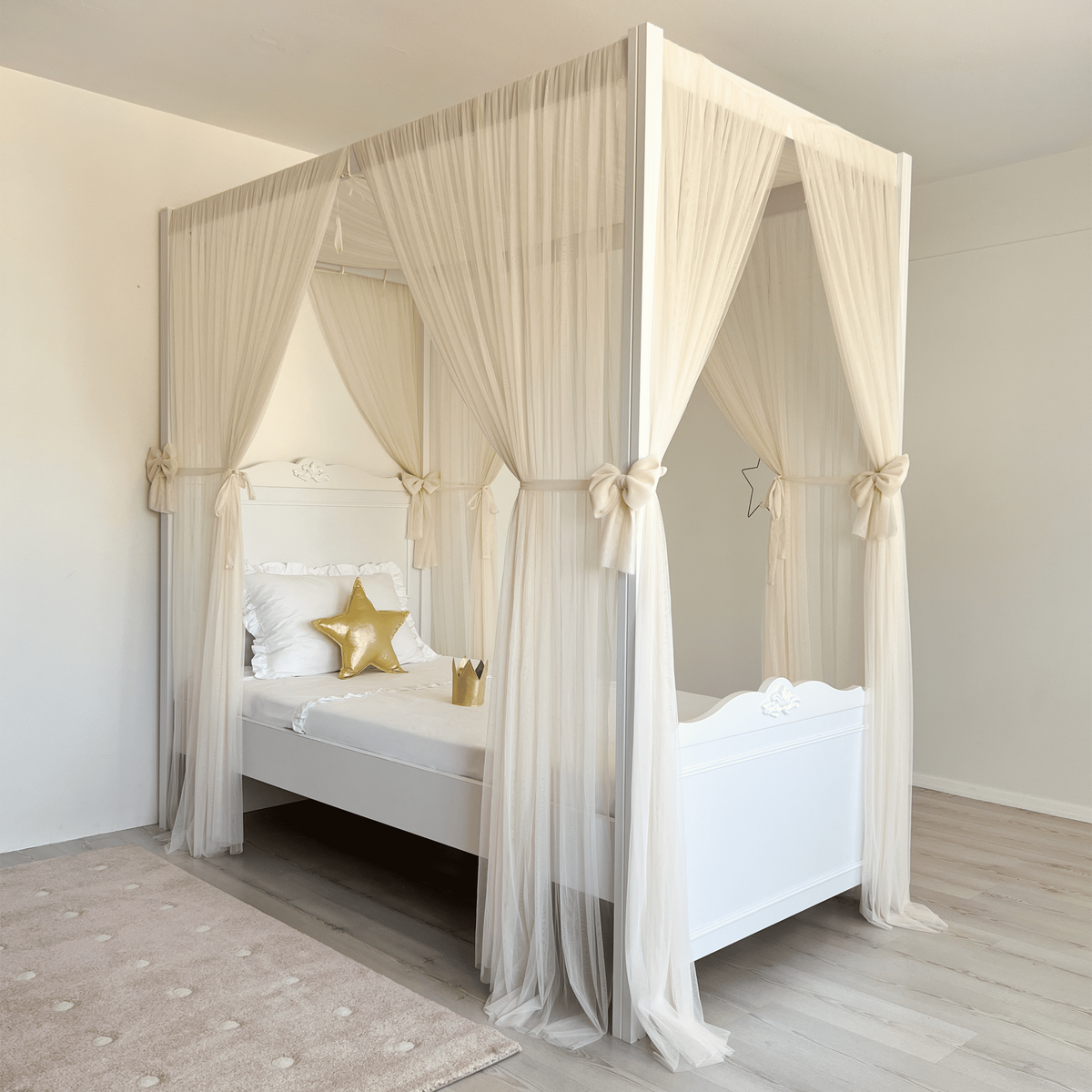 Poster Bed Deluxe-Vanilla