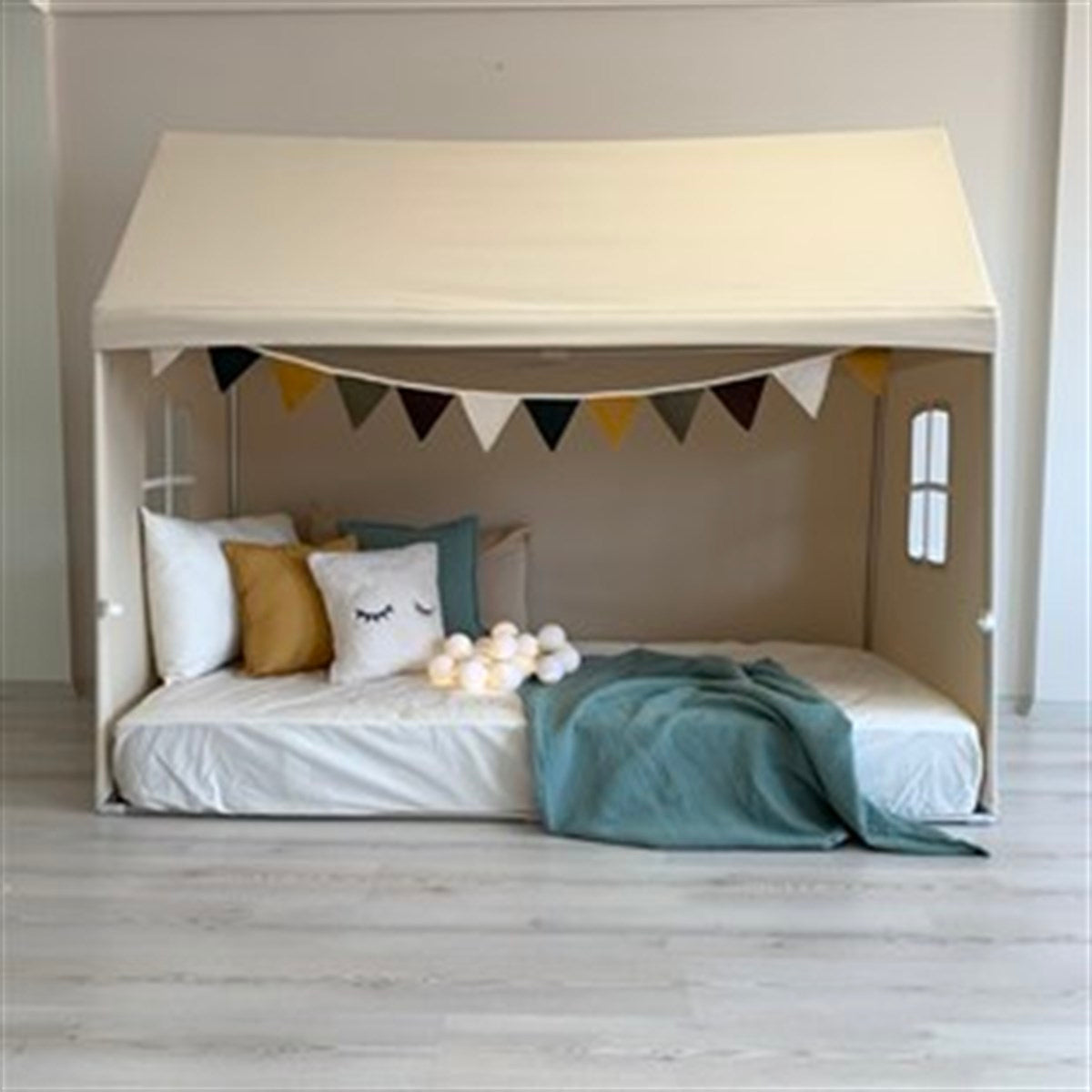 Playhouse-Twin Size Natural Without Curtains