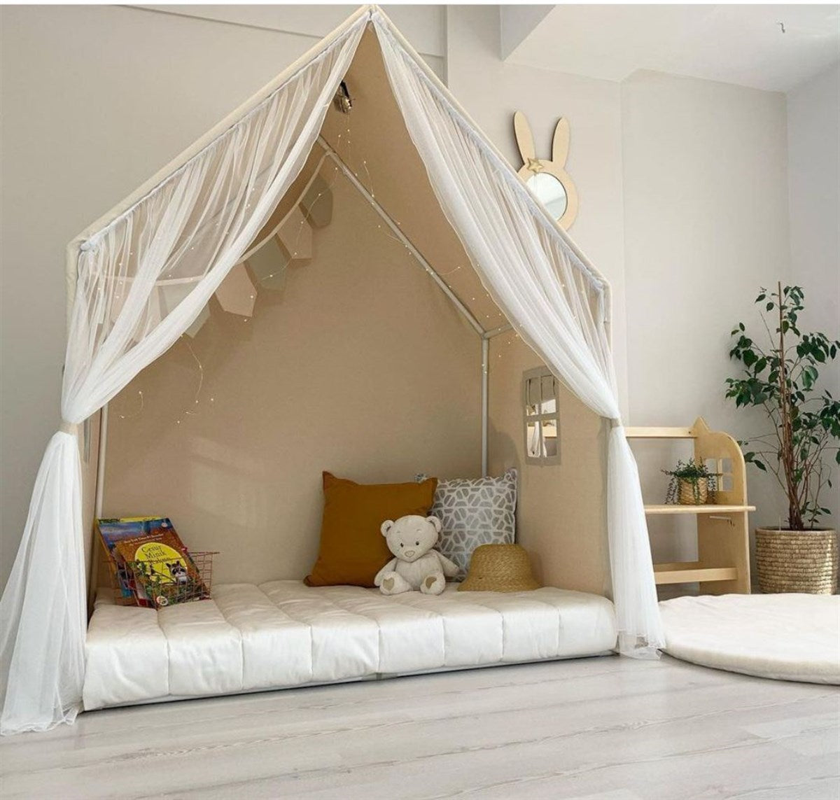 Playhouse-Montessori Natural With Curtains