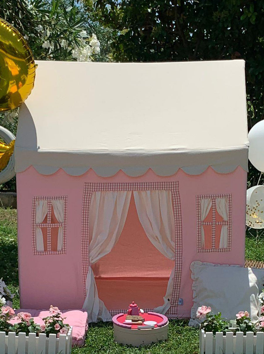 PLAYHOUSE-NATURAL ROOF