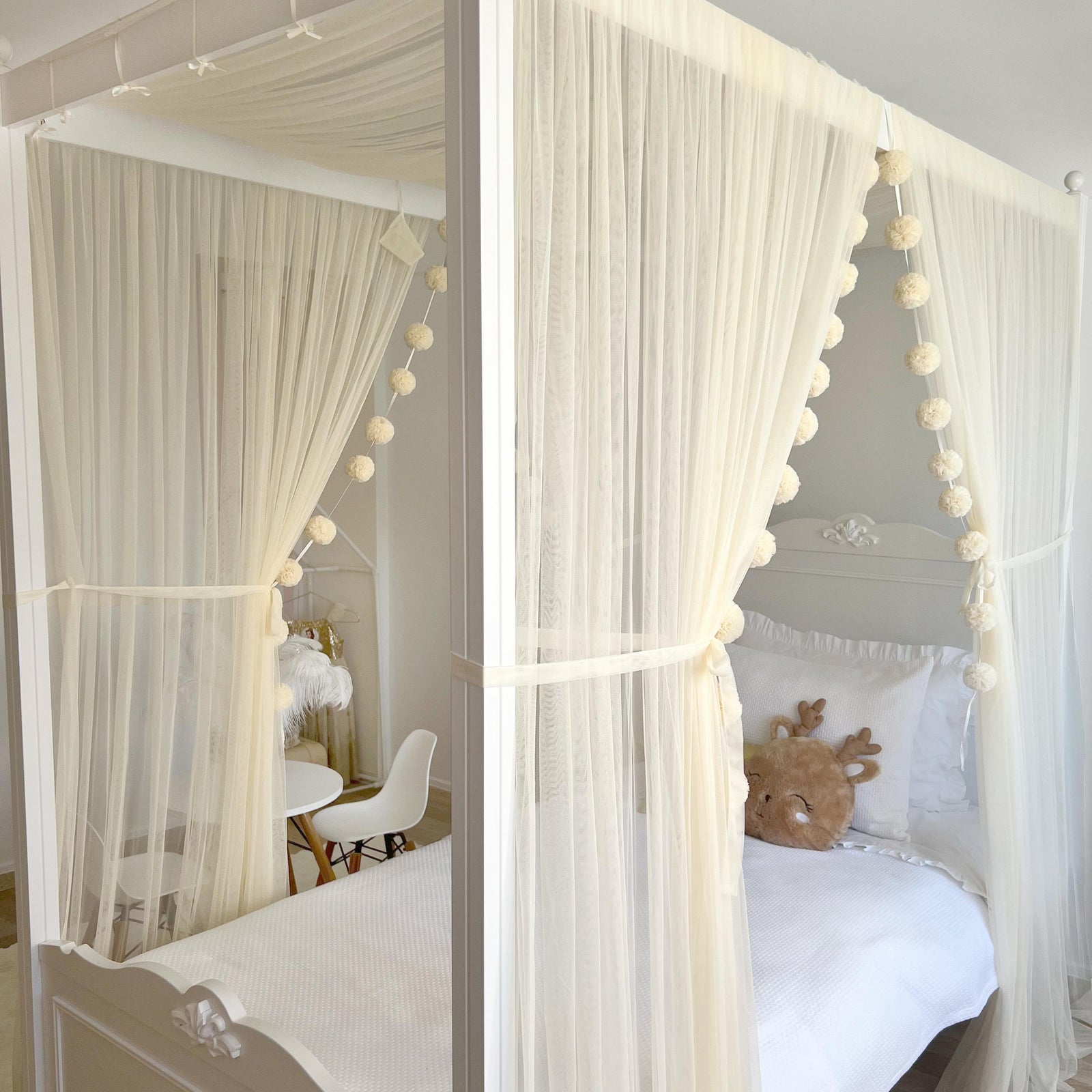 Poster Bed Basic-Cream