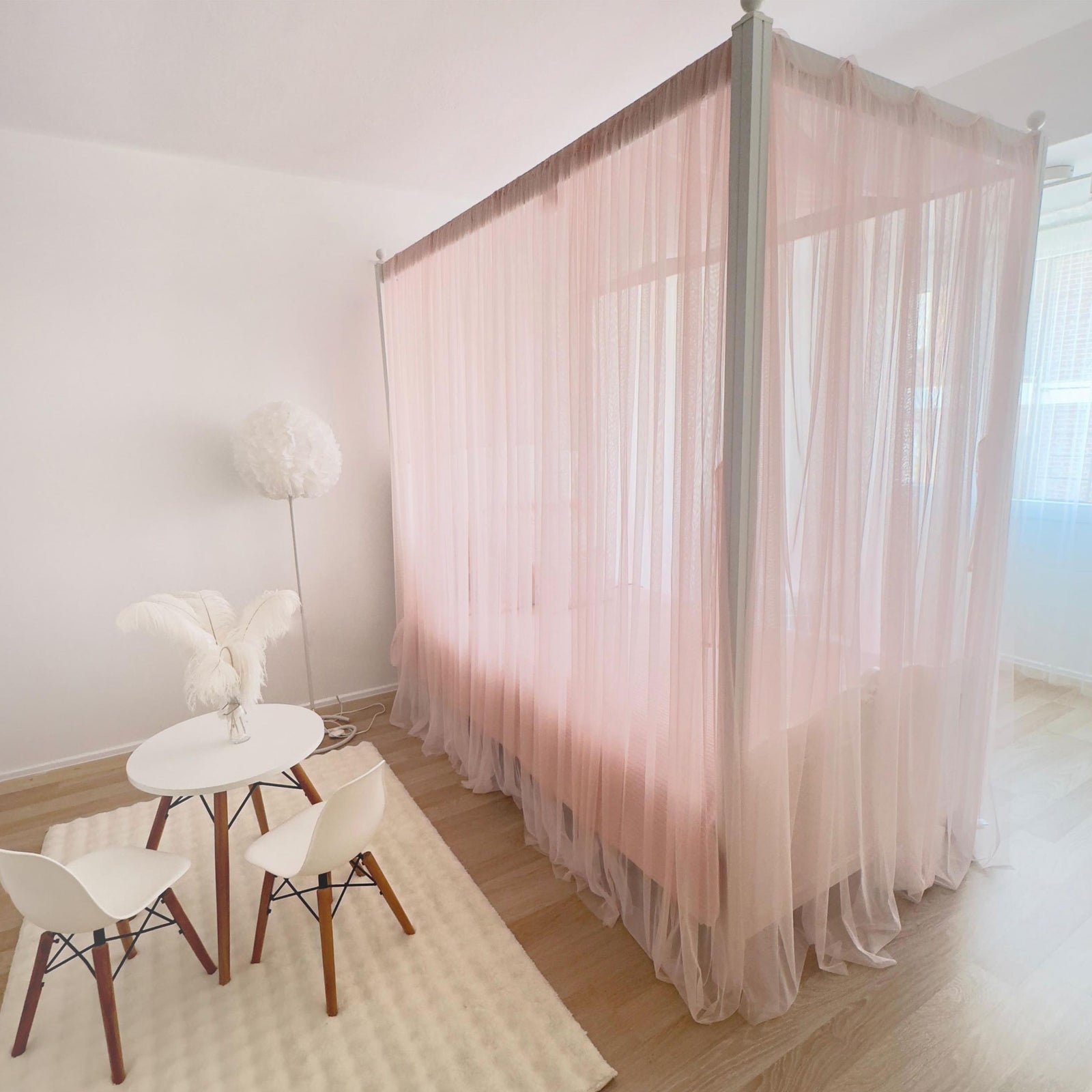 Poster Bed Deluxe-Baby Pink
