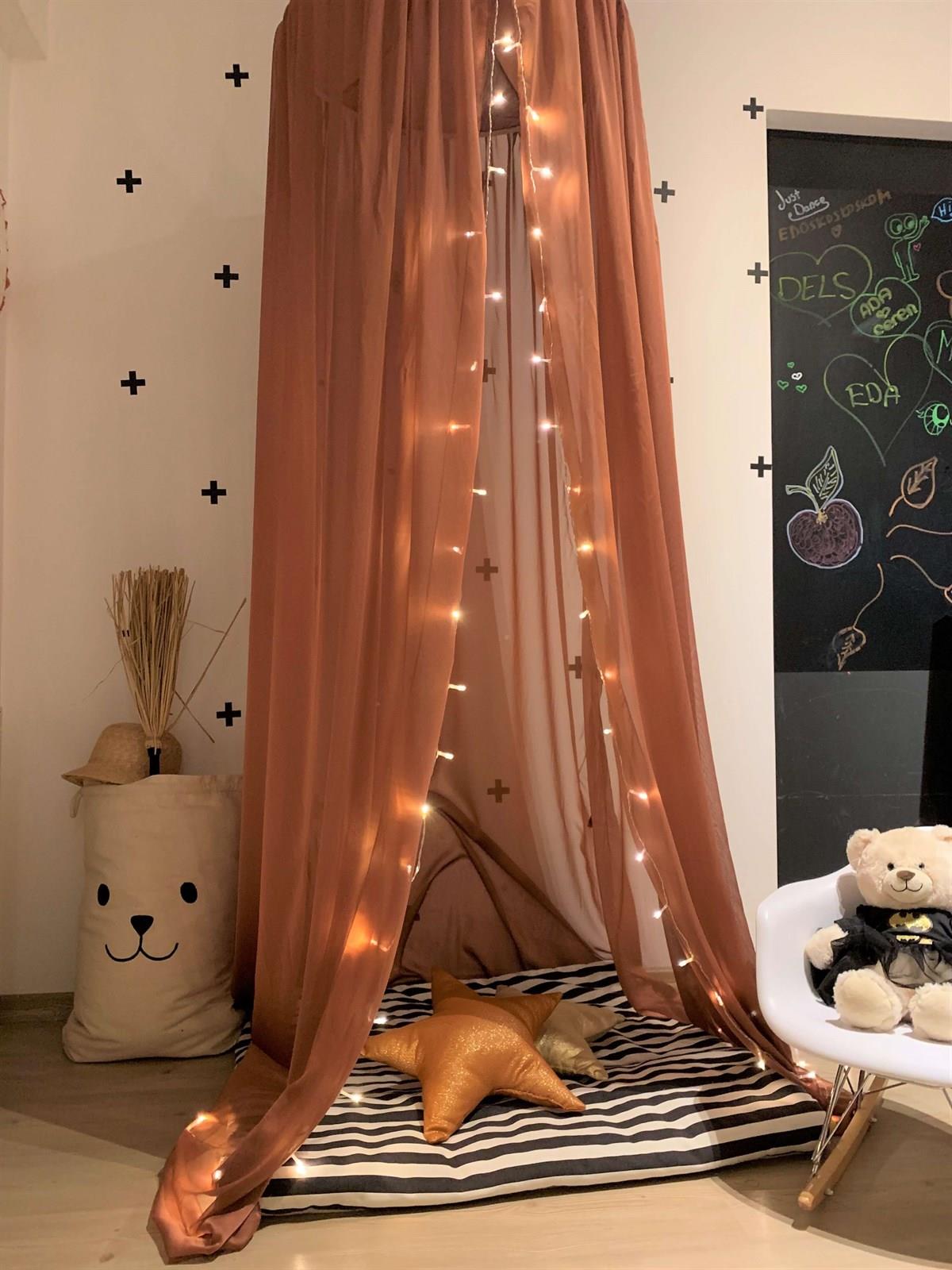 Chiffon Canopy-Jangled Cinnamon